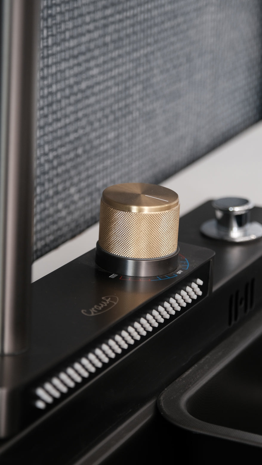 Crauf Dolce Vita Waterfall Faucet 4095 Mutfak Bataryası Mutfak İçi Lifestyle