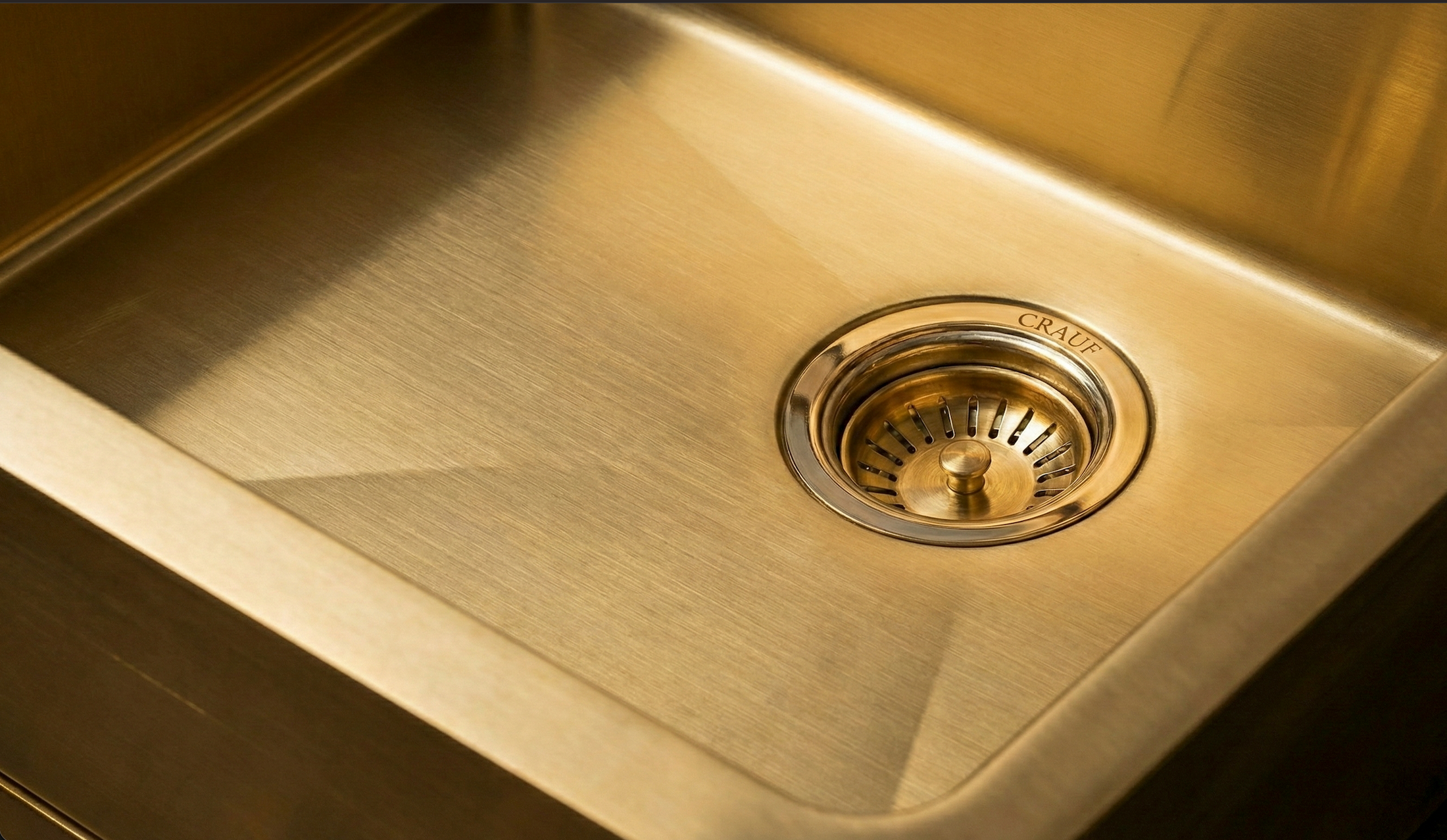 CRAUF Imperial Gold İpeksi Altın kitchen sink drain detail – CRAUF Imperial Gold İpeksi Altın mutfak evyesi gider detayı