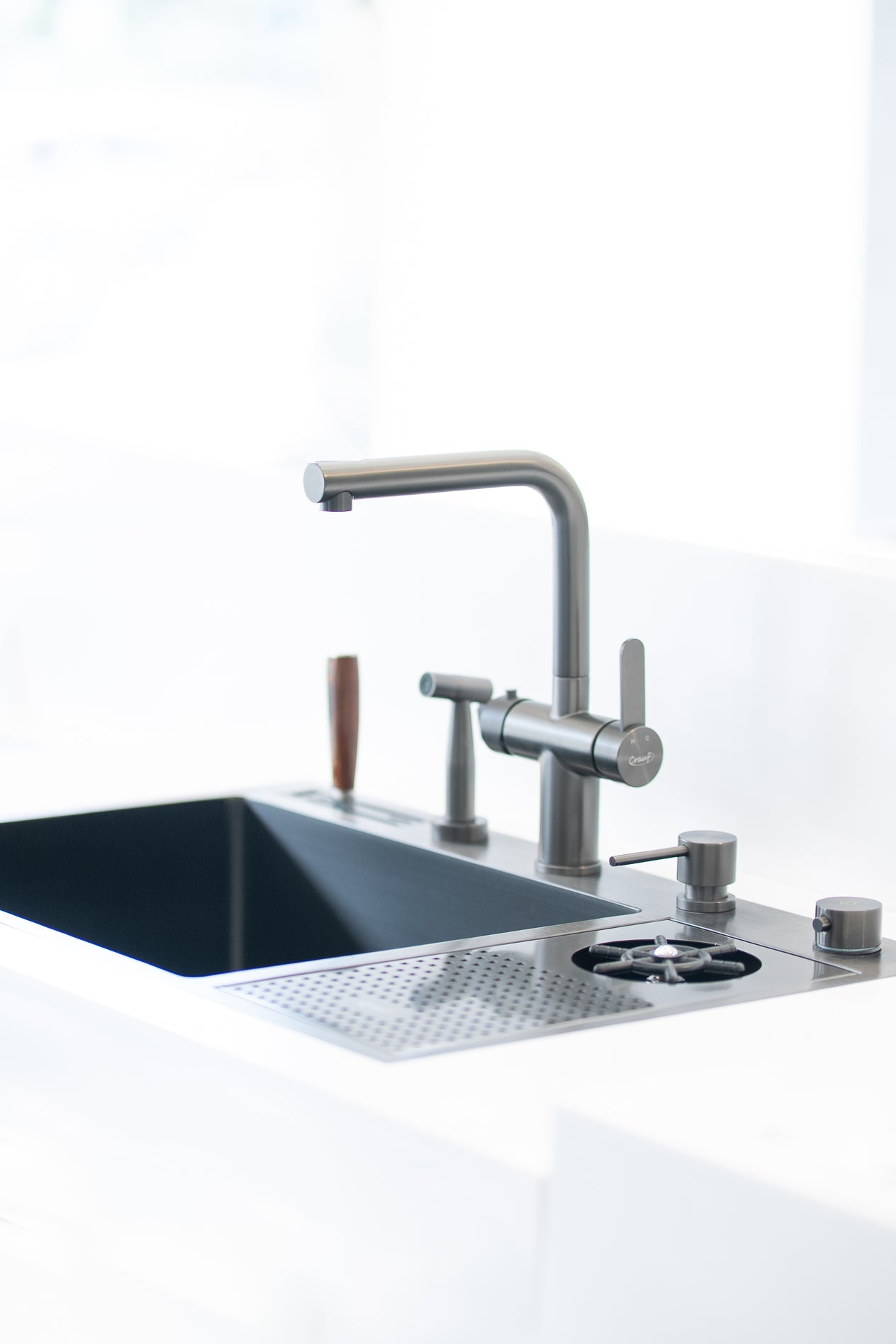 Crauf Lusso Station Kitchen Sink Faucet 4045 Mutfak İçi Lifestyle Görünüm